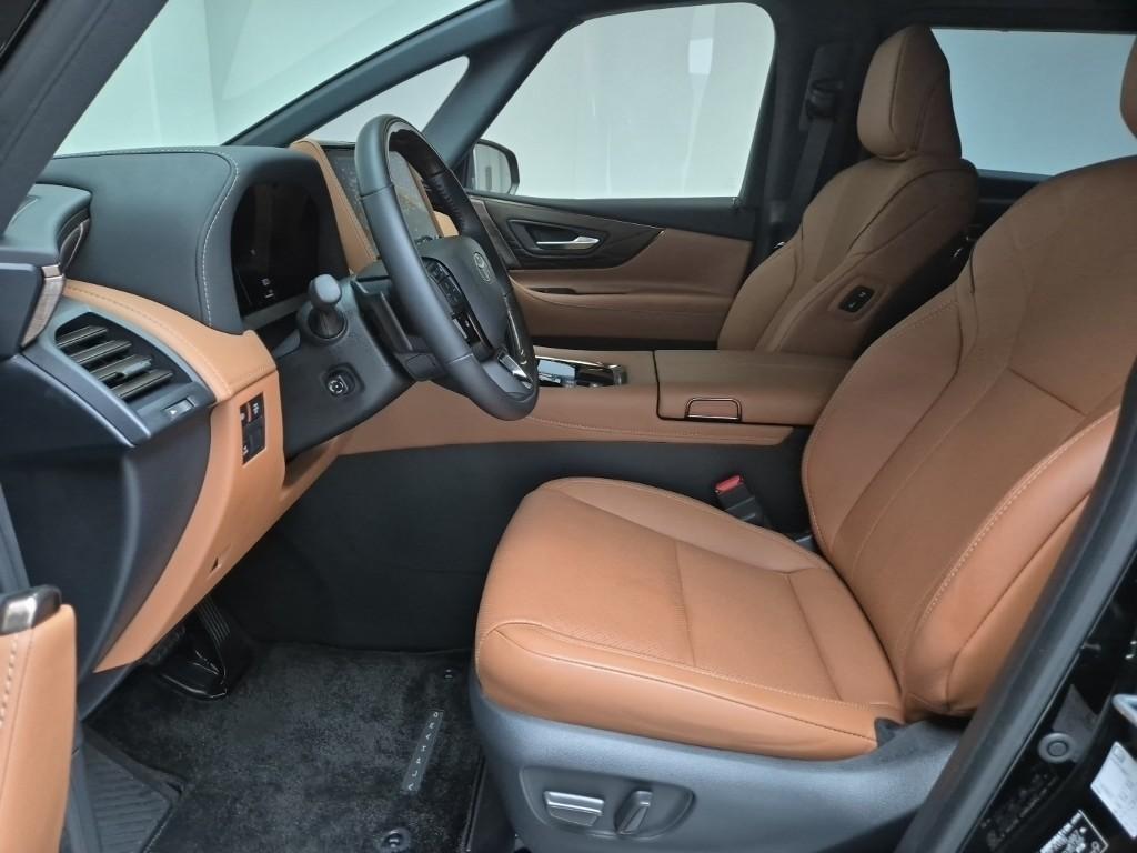 Toyota Alphard - Vista 11
