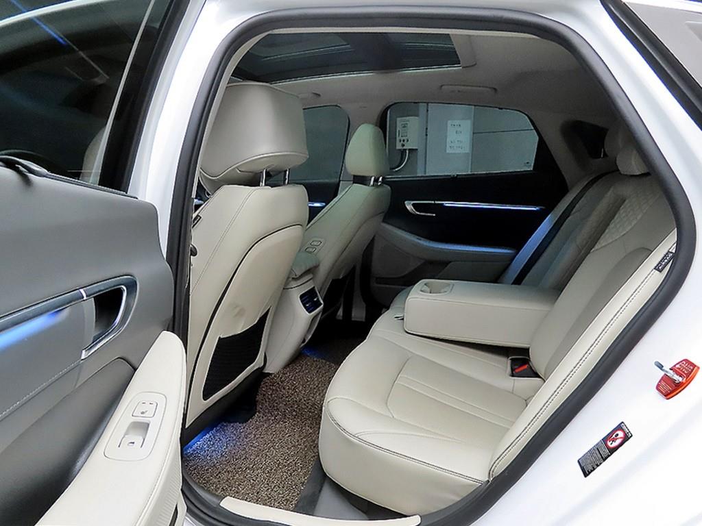 HYUNDAI Sonata - Vista 6