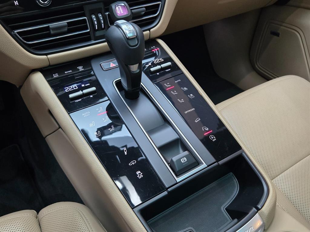 Porsche Macan - Vista 10