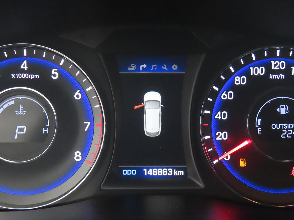HYUNDAI i40 - Vista 9