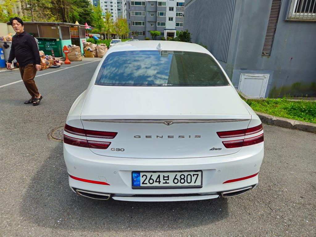 Genesis G80 - Vista 4