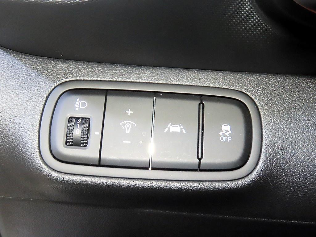 HYUNDAI Venue 2020 Blanco - Importación desde Corea - HF Imports Iquique - Foto 14