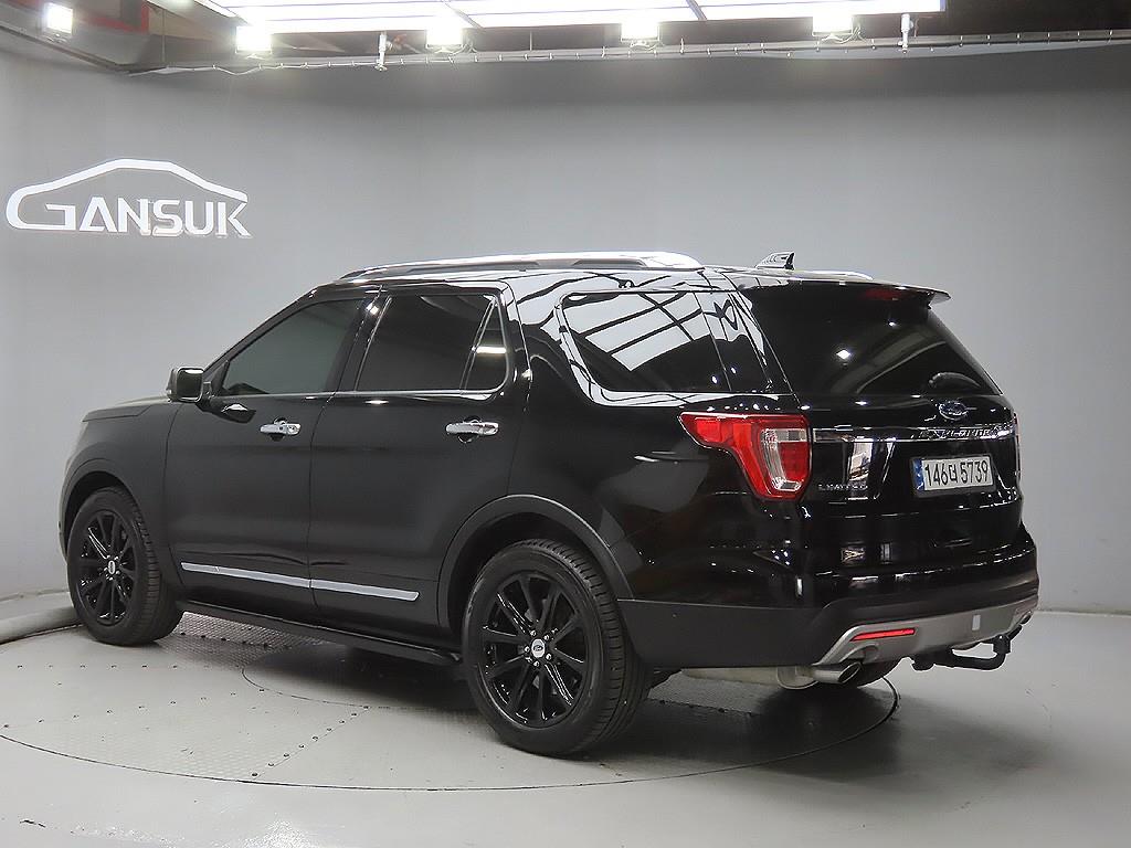 Ford Explorer - Vista 5