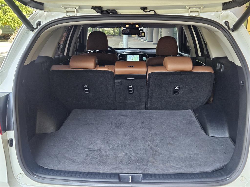 KIA Sorento - Vista 7