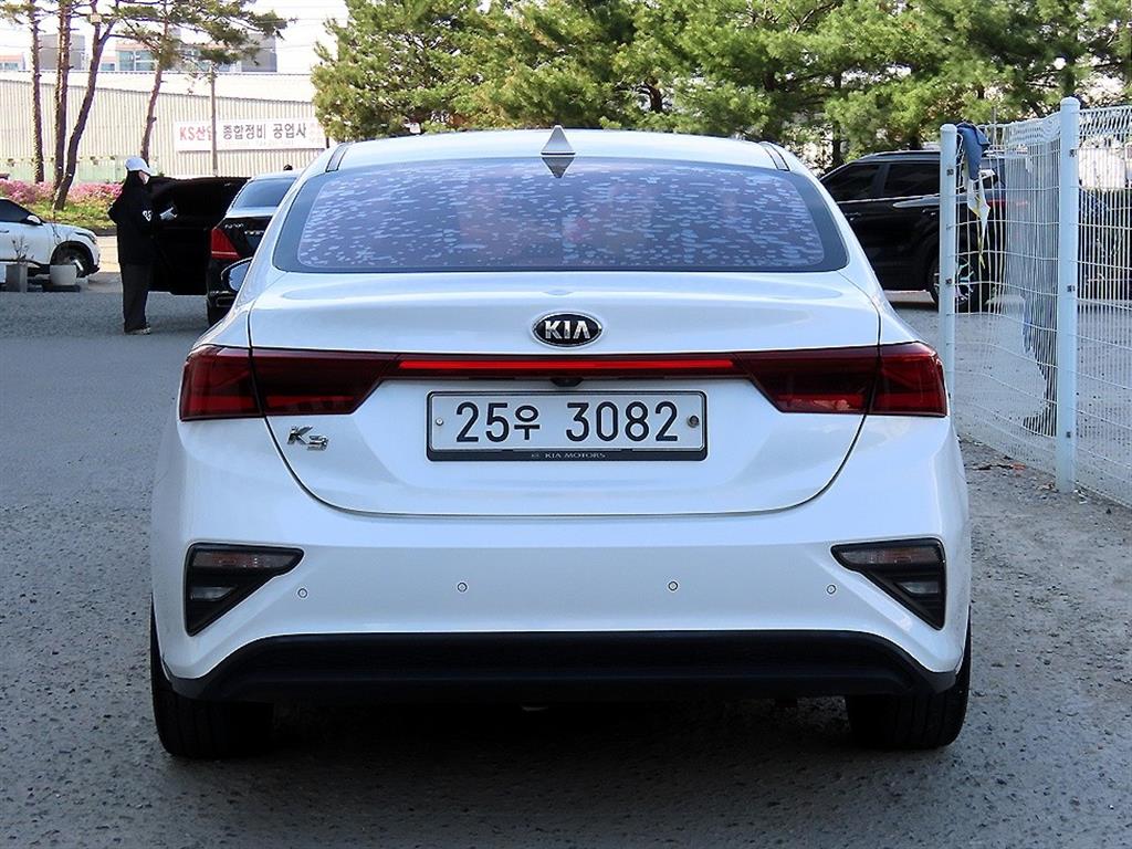 KIA K3 - Vista 4