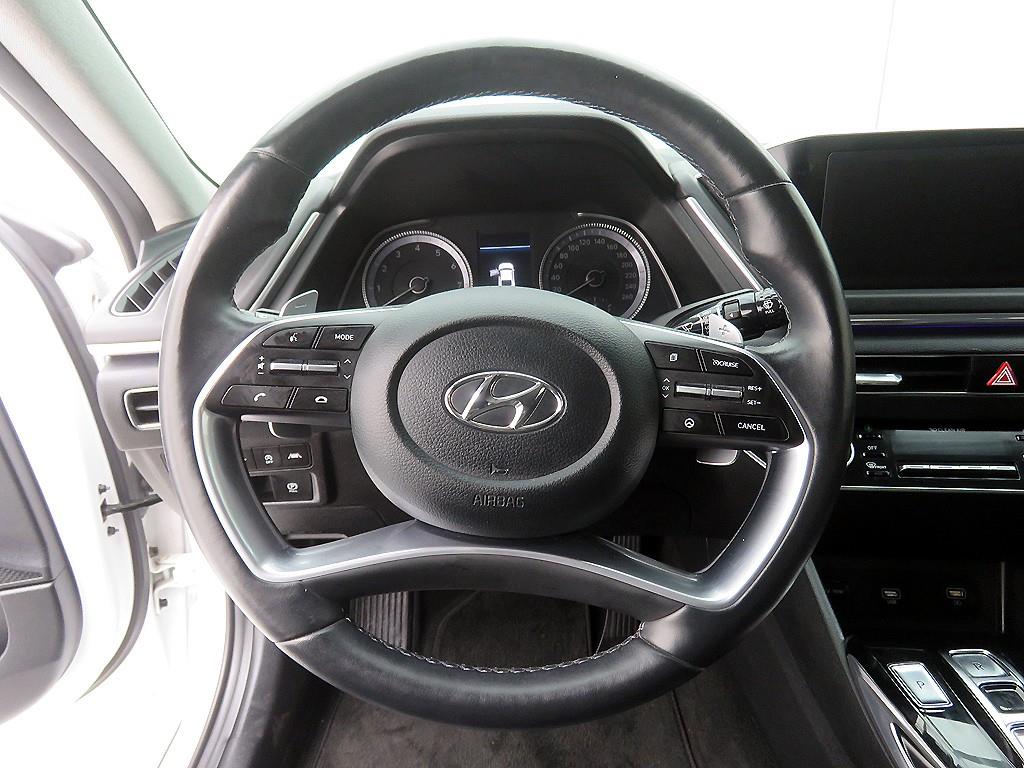 HYUNDAI Sonata - Vista 12