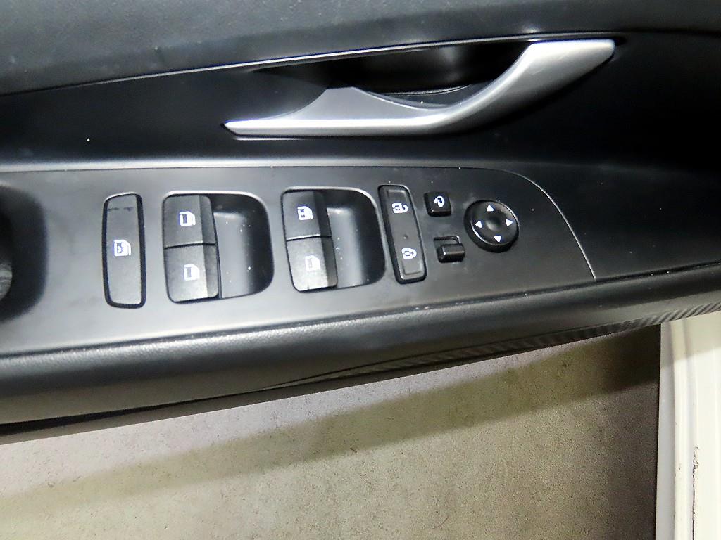 HYUNDAI Avante 2021 Blanco - Importación desde Corea - HF Imports Iquique - Foto 13