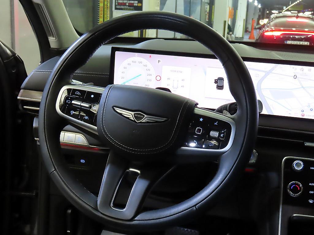 Genesis GV80 - Vista 8