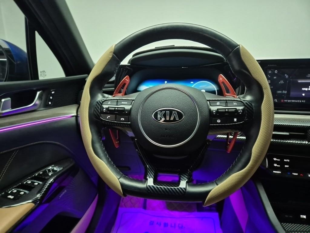 KIA K5 - Vista 9