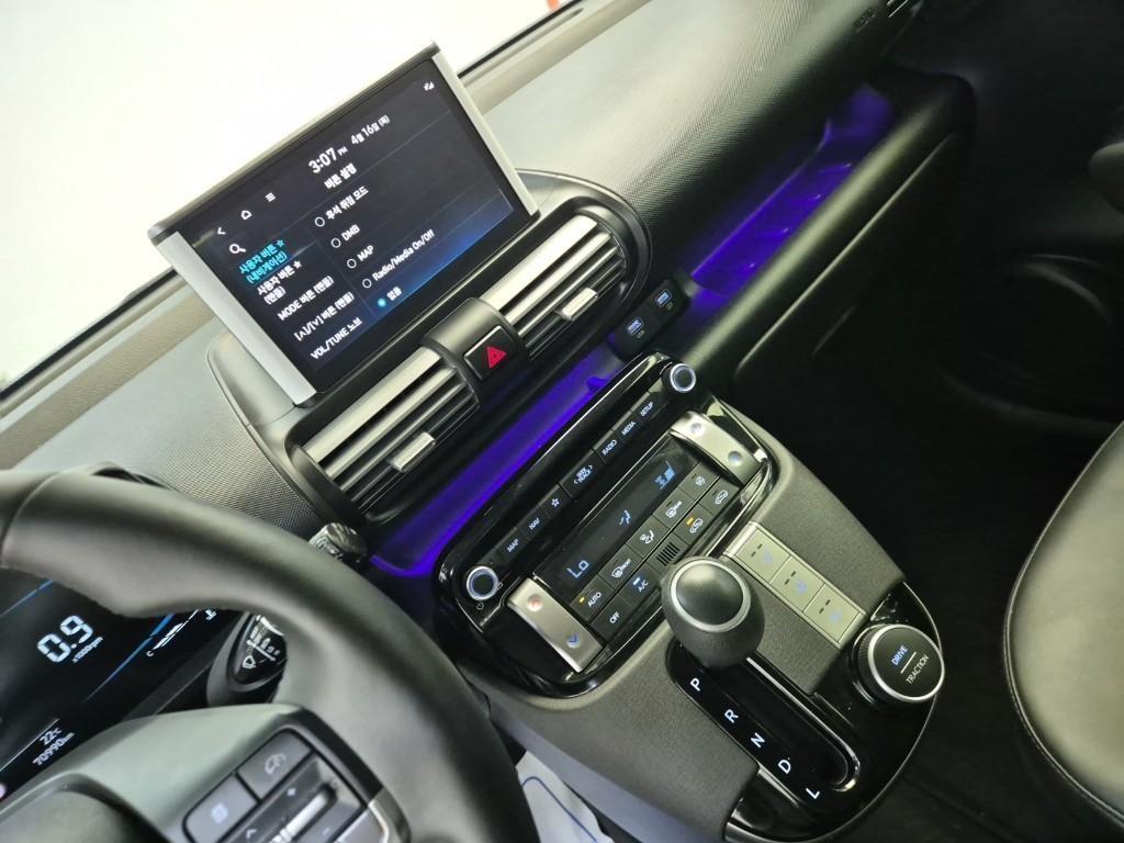 HYUNDAI Casper - Vista 10