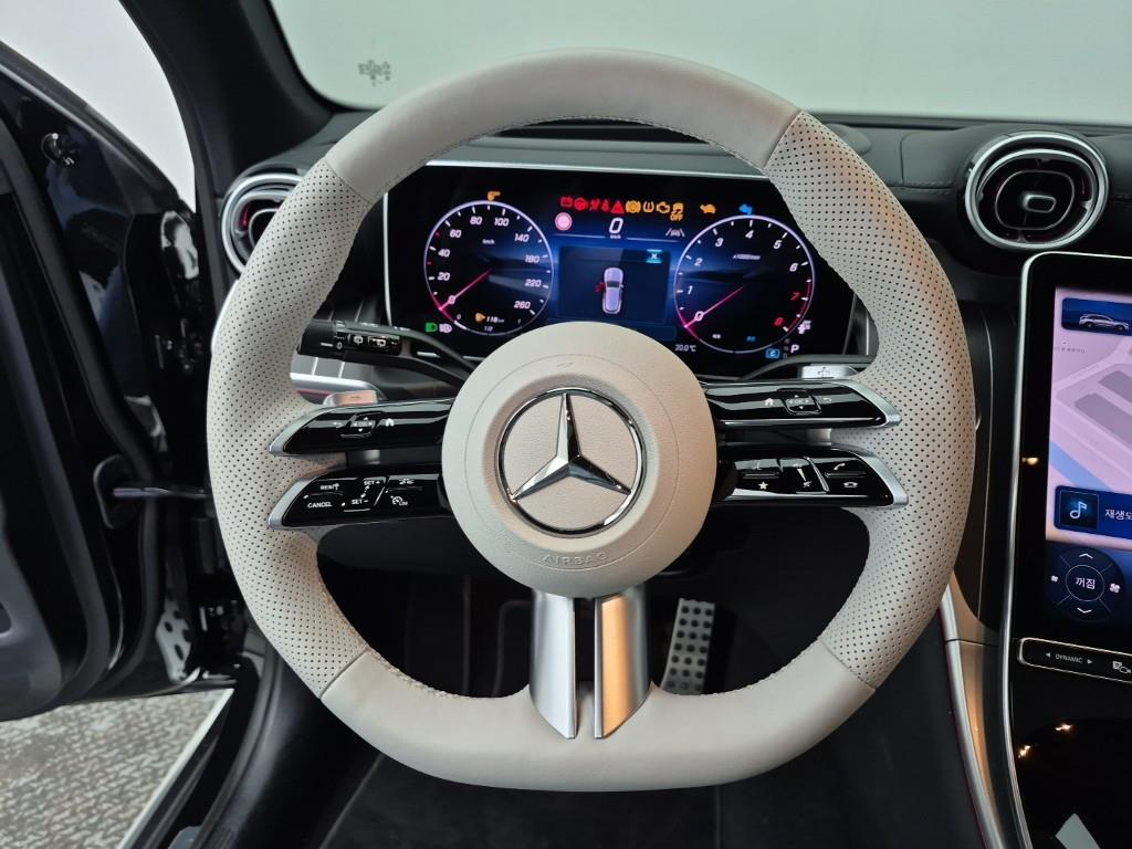 Mercedes Benz GLC Class - Vista 9