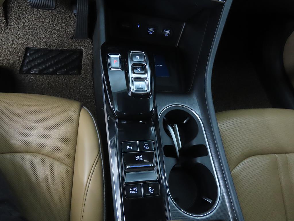 HYUNDAI Sonata - Vista 11