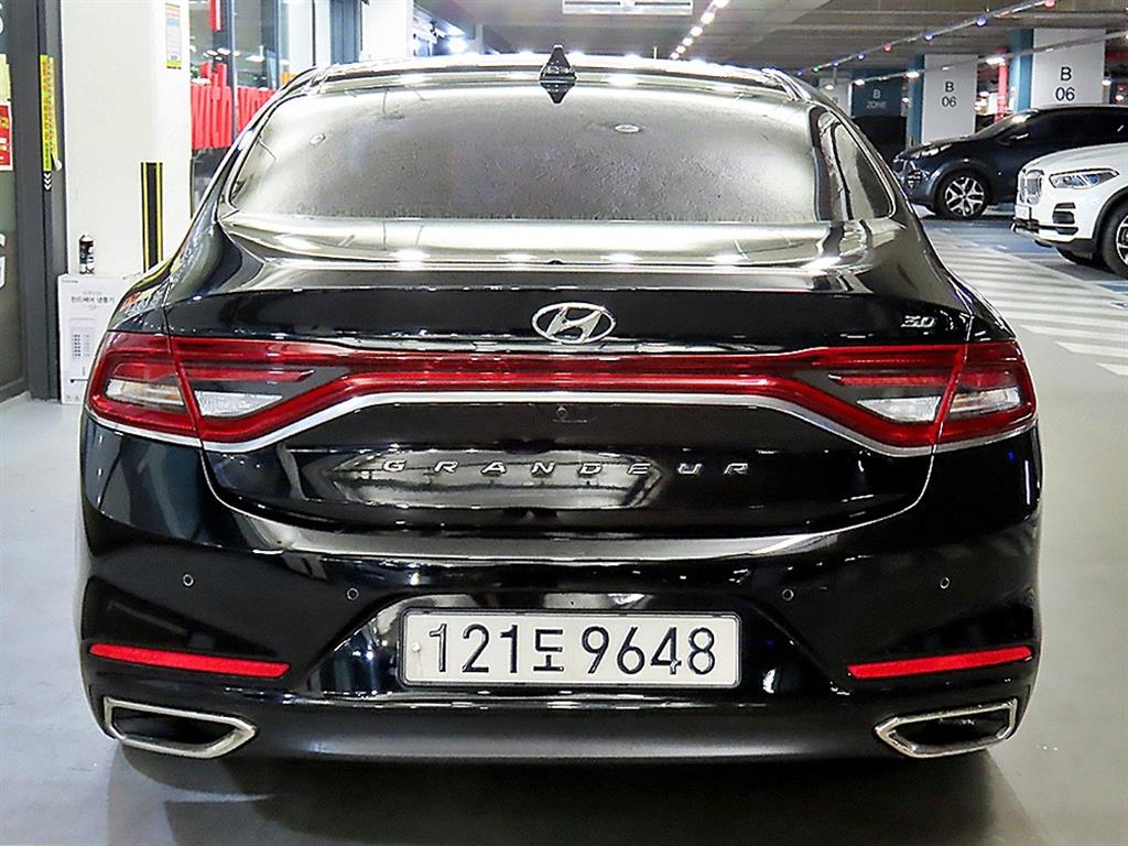 HYUNDAI Grandeur - Vista 5