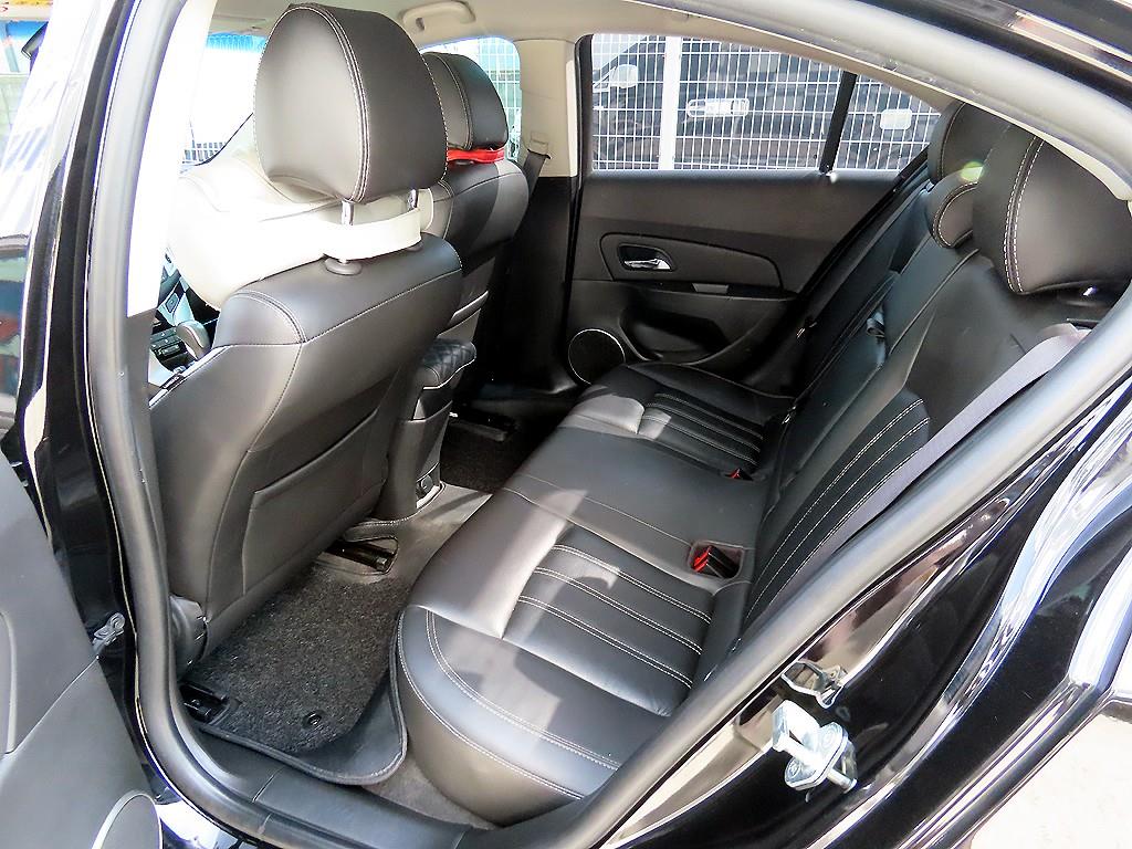 Chevrolet Cruise - Vista 6