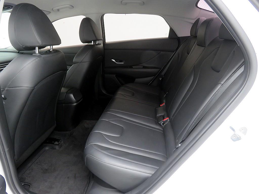 HYUNDAI Avante - Vista 6