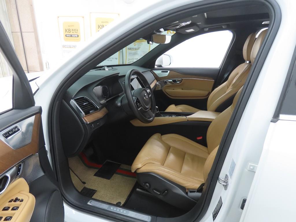 Volvo XC90 - Vista 5