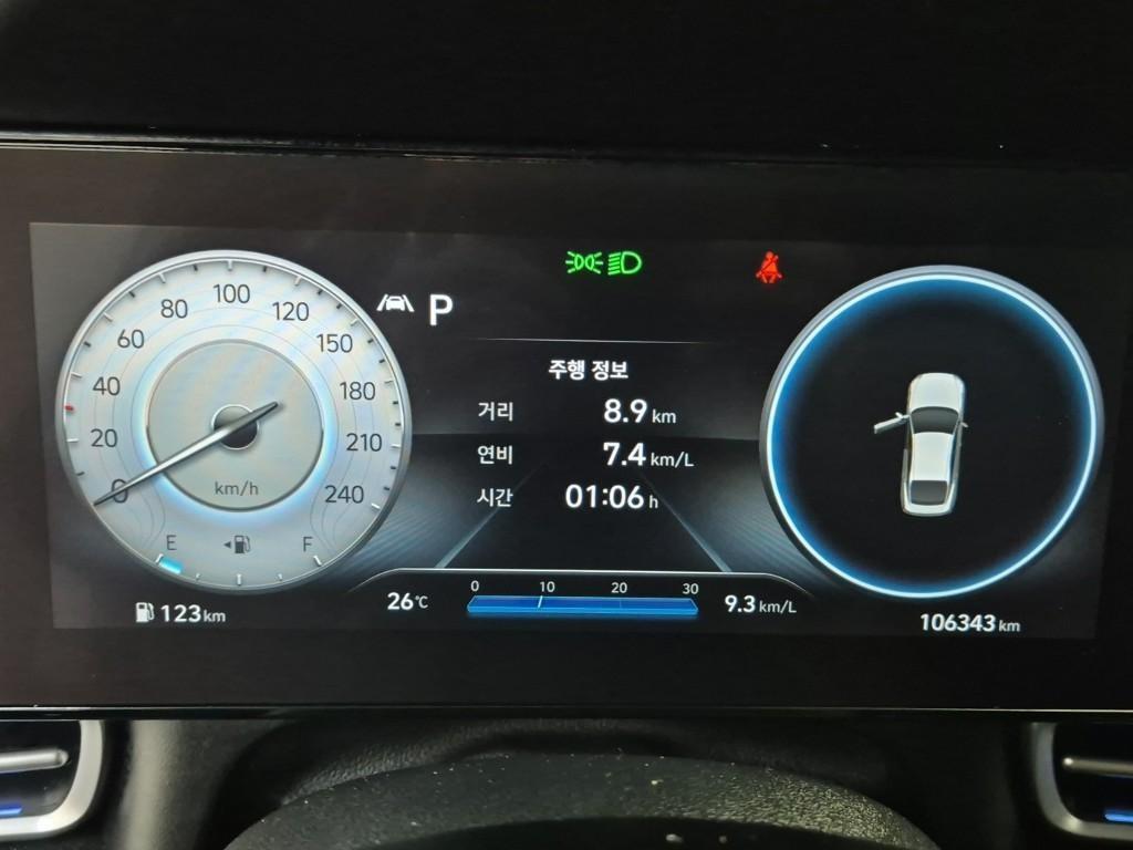 HYUNDAI Avante - Vista 6