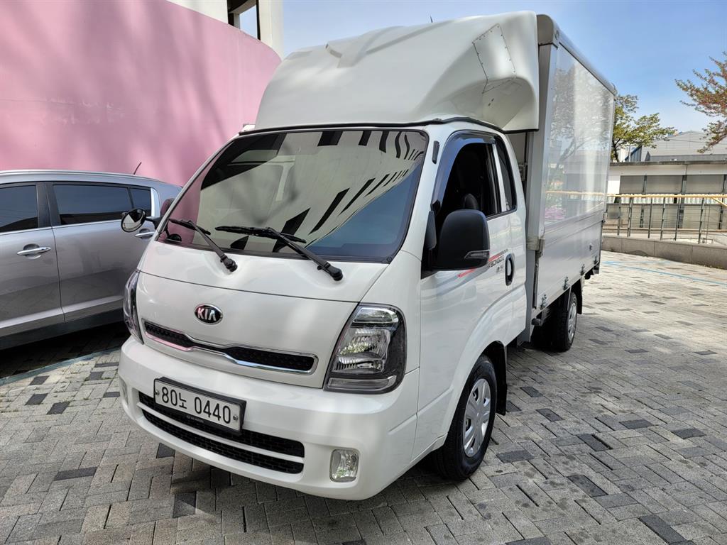 Small Truck Top_Wingbody 2021 Blanco - Importación desde Corea - HF Imports Iquique - Foto 1