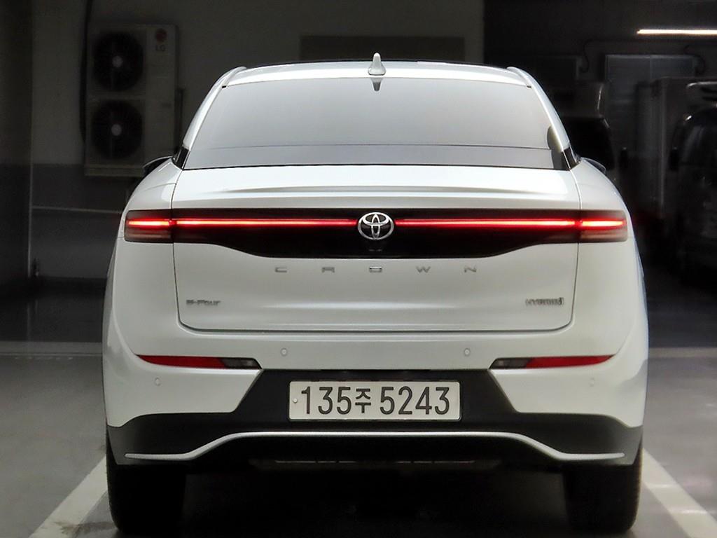Toyota Crown - Vista 3