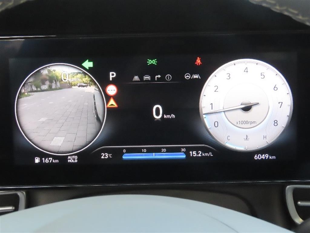 HYUNDAI Avante - Vista 9