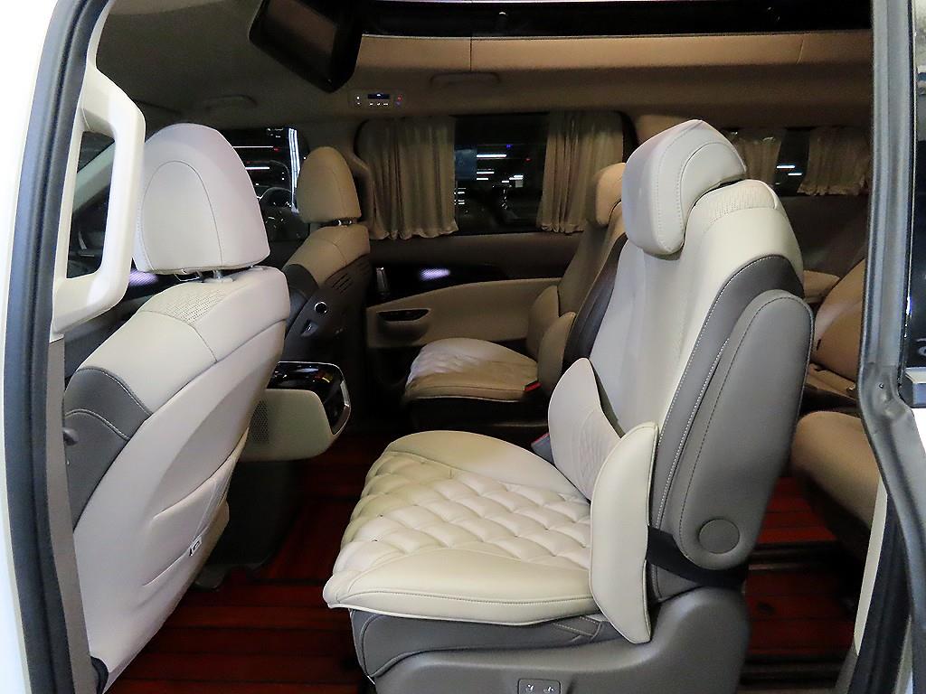 KIA Carnival - Vista 7