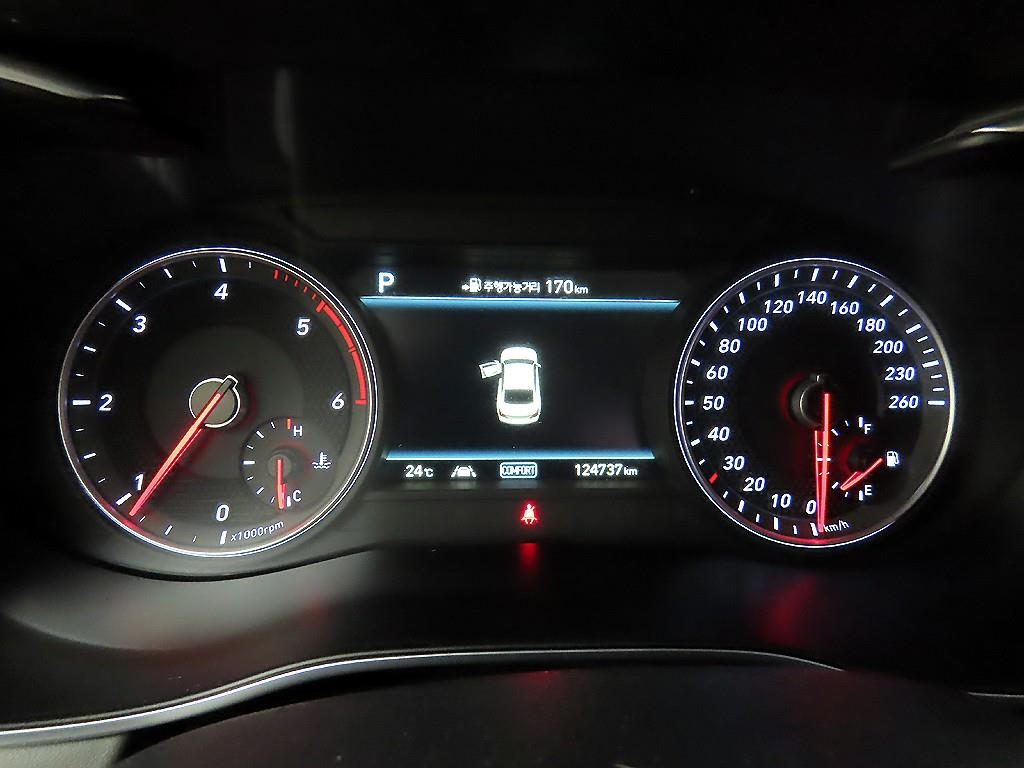 Genesis G70 - Vista 8