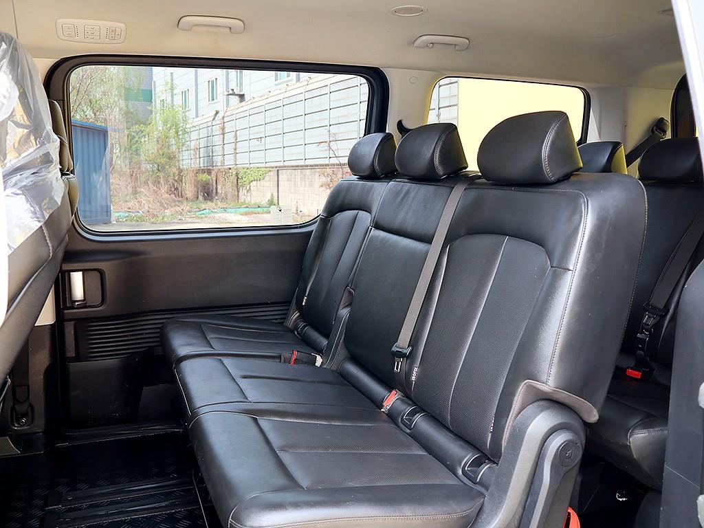 HYUNDAI Staria 2023 Negro - Importación desde Corea - HF Imports Iquique - Foto 13