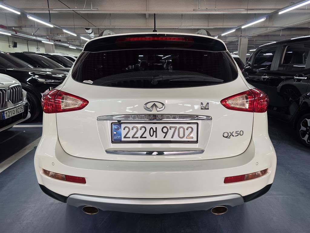 Infiniti QX - Vista 5