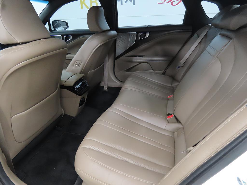 KIA K8 - Vista 6