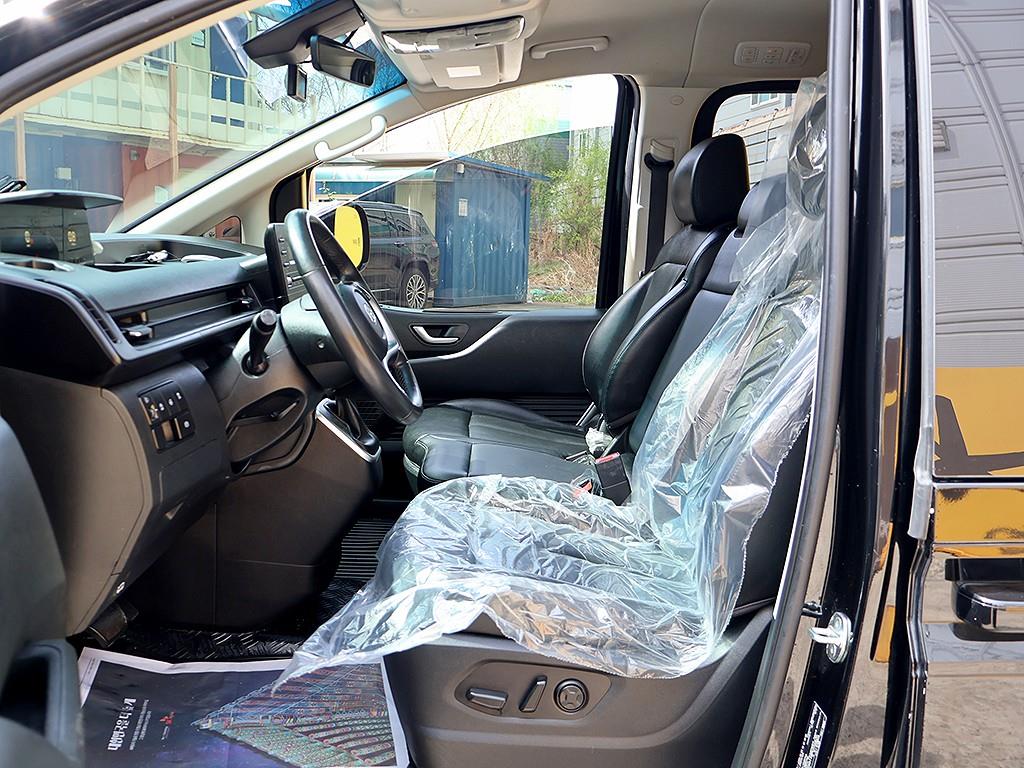 HYUNDAI Staria 2023 Negro - Importación desde Corea - HF Imports Iquique - Foto 11