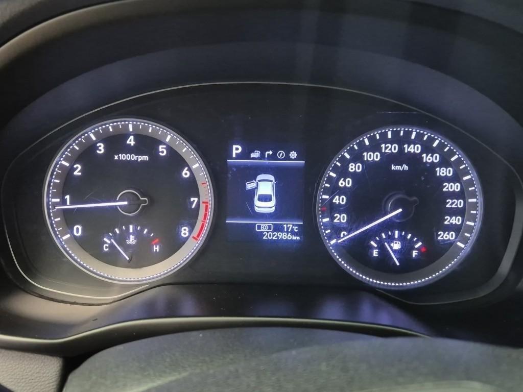 HYUNDAI Grandeur - Vista 6