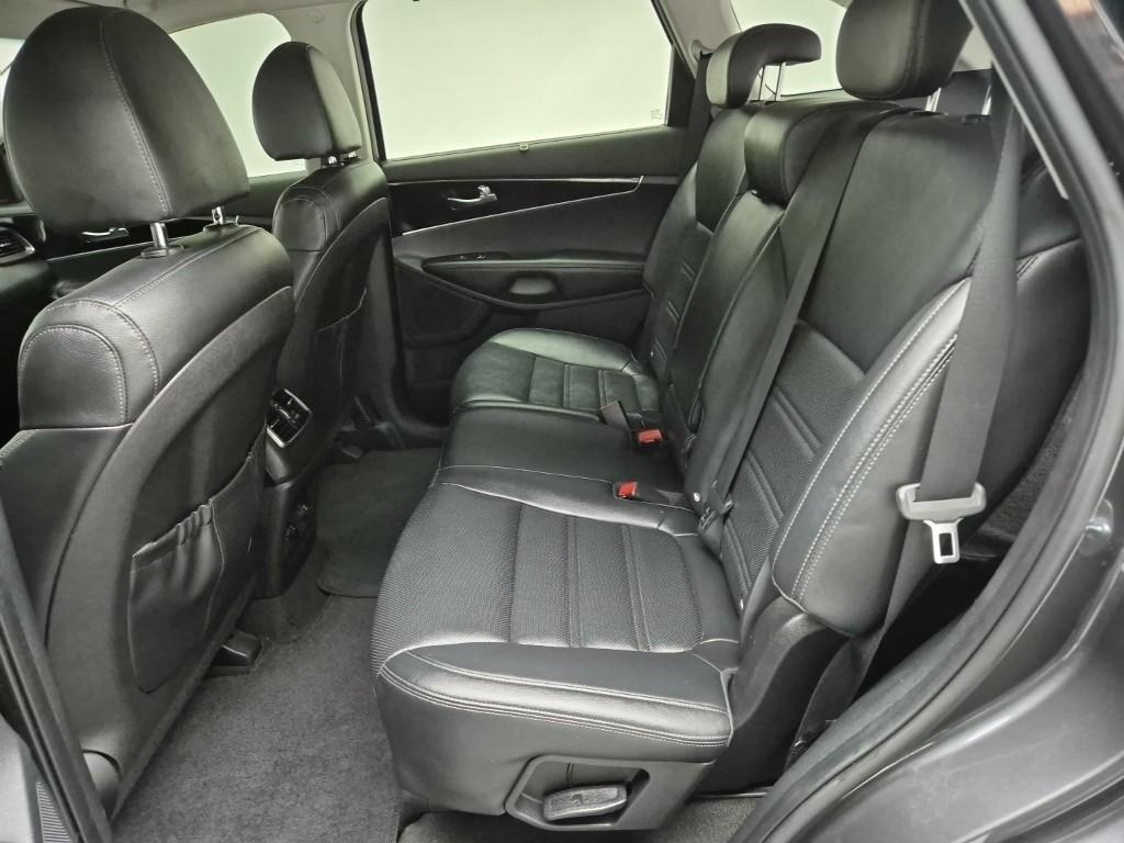 KIA Sorento - Vista 12