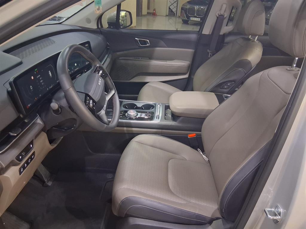 KIA Carnival - Vista 7