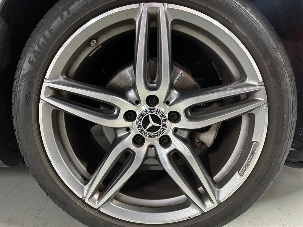 Mercedes Benz E class - Vista 8