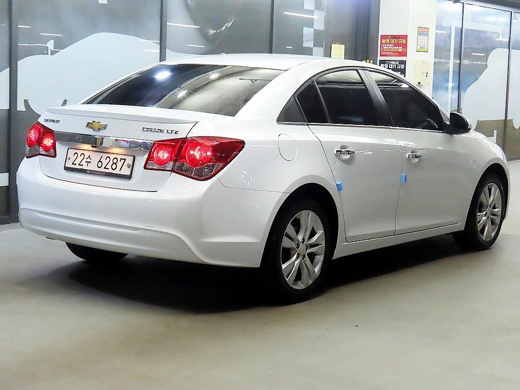 Chevrolet Cruise - Vista 4