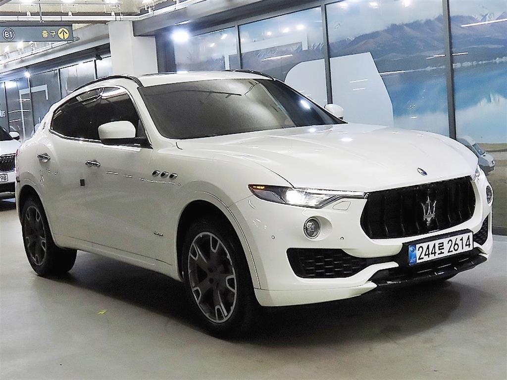 Maserati Levante 2018 Blanco - Importación desde Corea - HF Imports Iquique - Foto 1