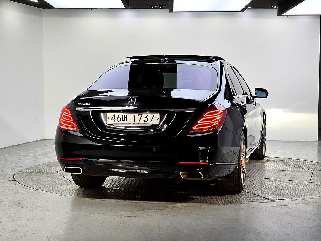 Mercedes Benz S Class - Vista 3