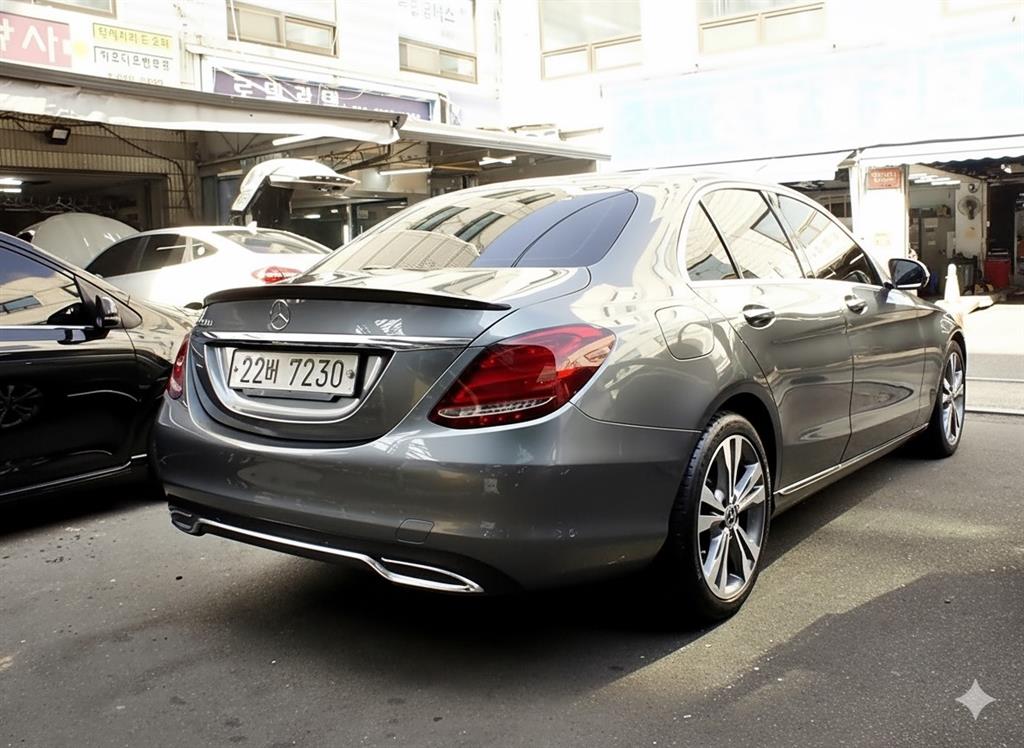 Mercedes Benz C Class - Vista 5