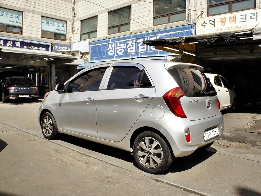 KIA Morning - Vista 5
