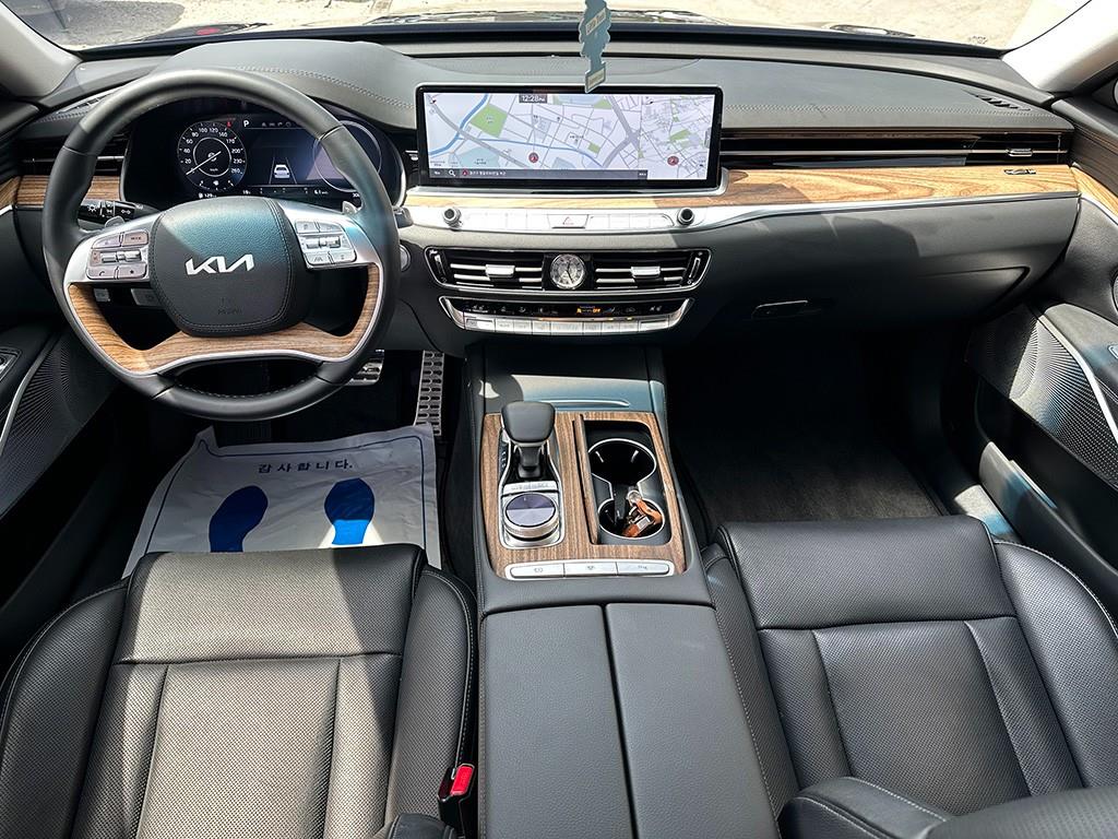 KIA K9 - Vista 9