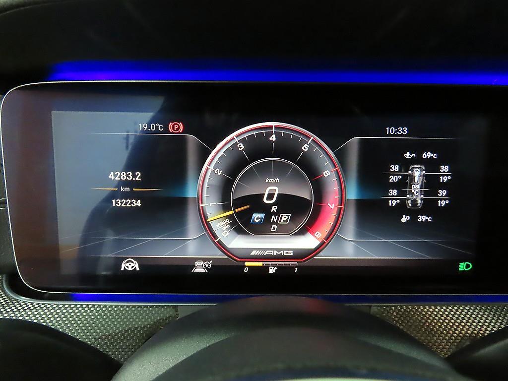 Mercedes Benz CLS Class - Vista 8
