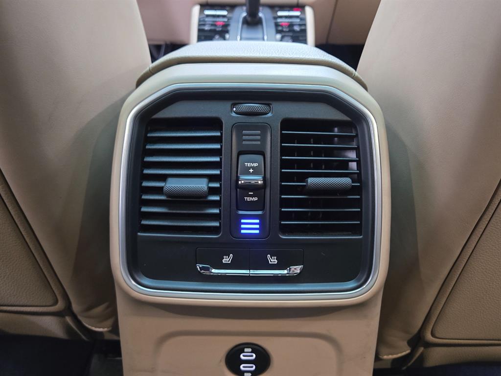 Porsche Macan 2022 Blanco - Importación desde Corea - HF Imports Iquique - Foto 17