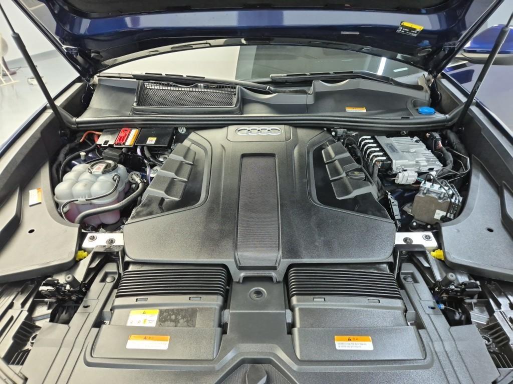 Audi Q8 - Vista 5