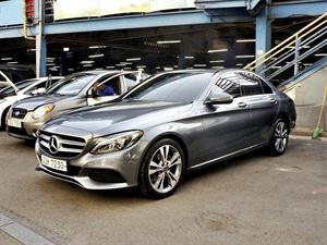 Mercedes Benz C Class - Vista 3