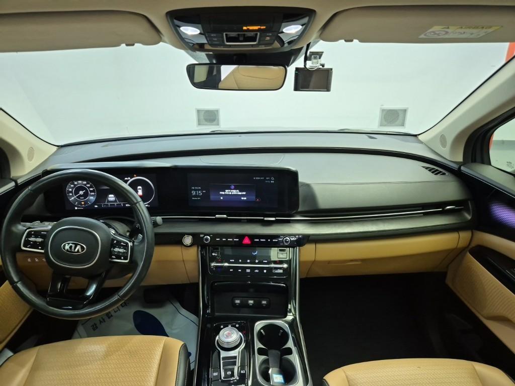 KIA Carnival - Vista 5