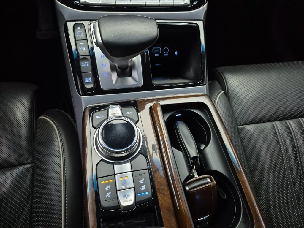 Genesis EQ900 - Vista 8
