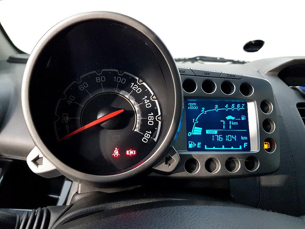 Chevrolet Spark - Vista 7