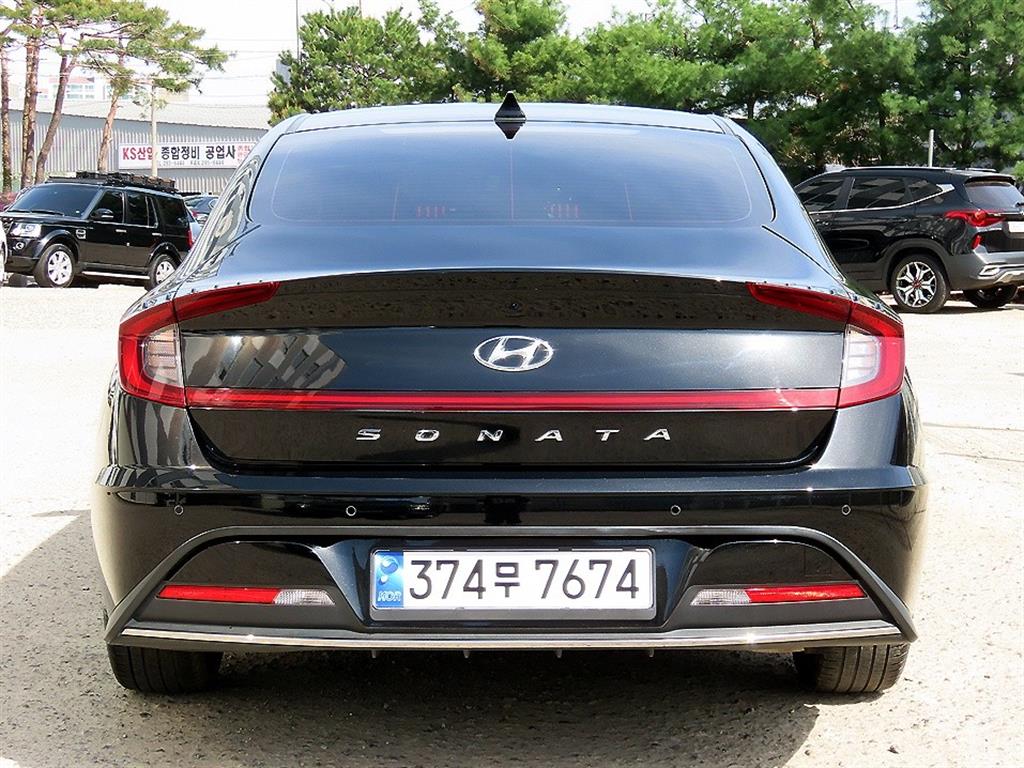HYUNDAI Sonata - Vista 4