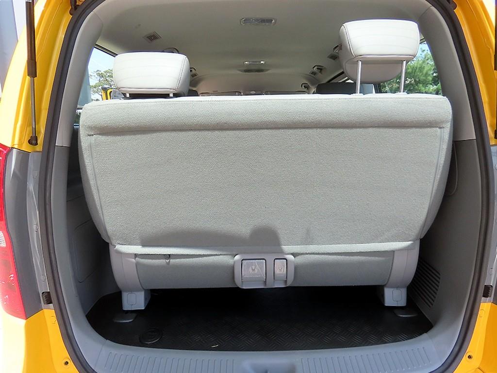 HYUNDAI Starex 2019 Amarillo - Importación desde Corea - HF Imports Iquique - Foto 18