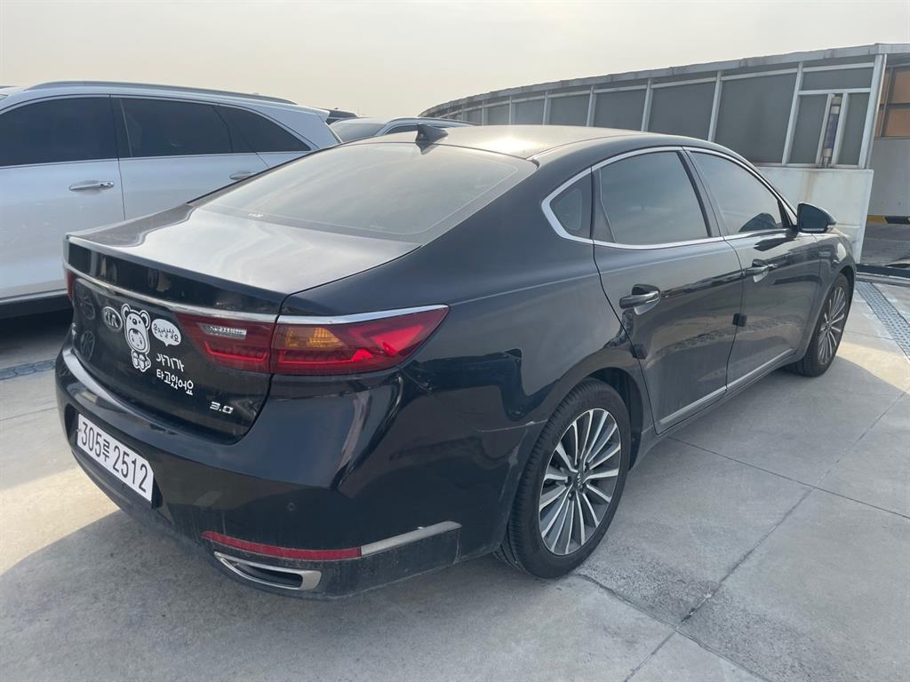 KIA K7 - Vista 5